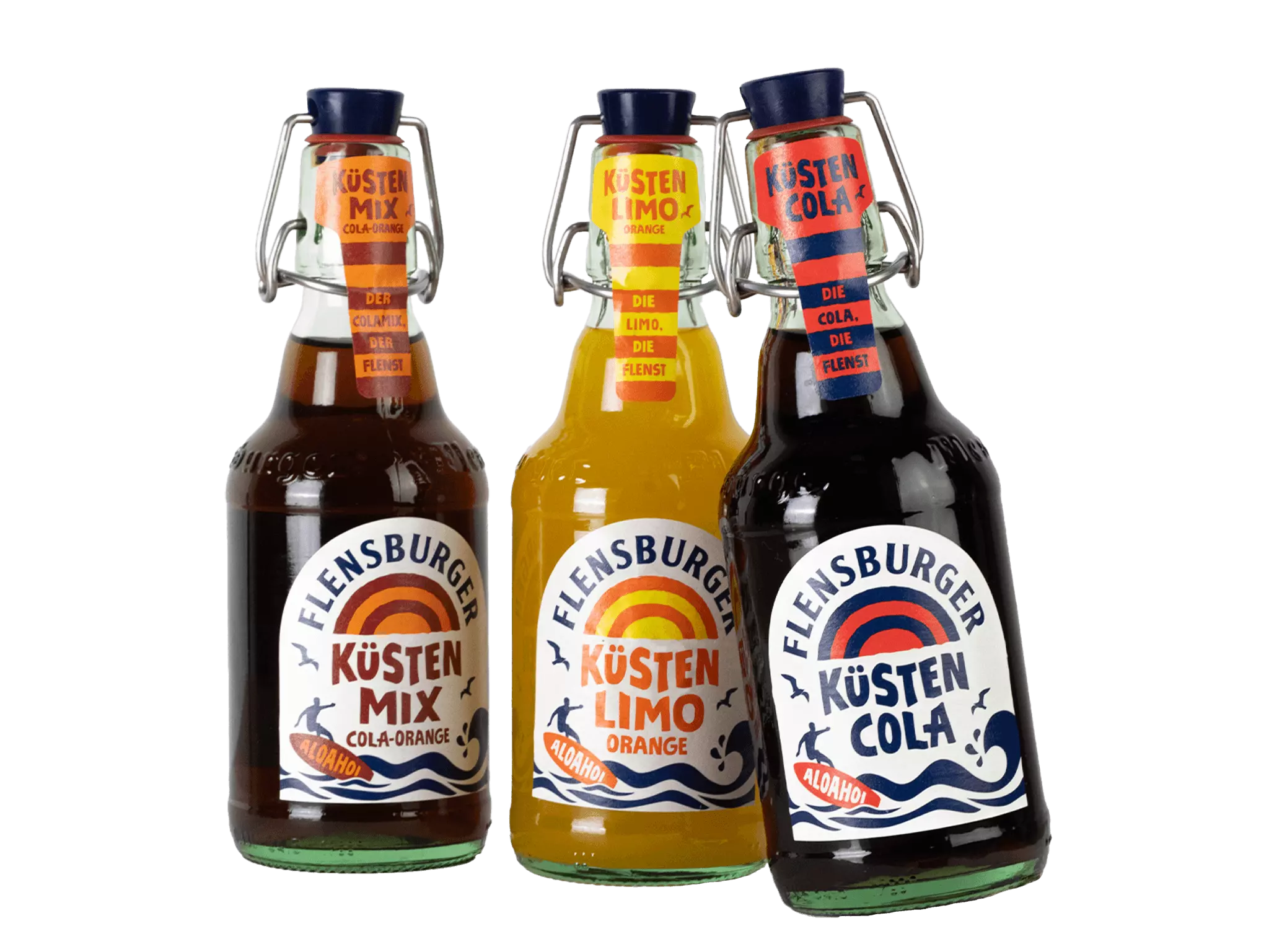 Drei Flaschen, drei Produkte: Flensburger Küstenmix, Flensburger Küstenlimo Orange und Flensburger Küstencola.